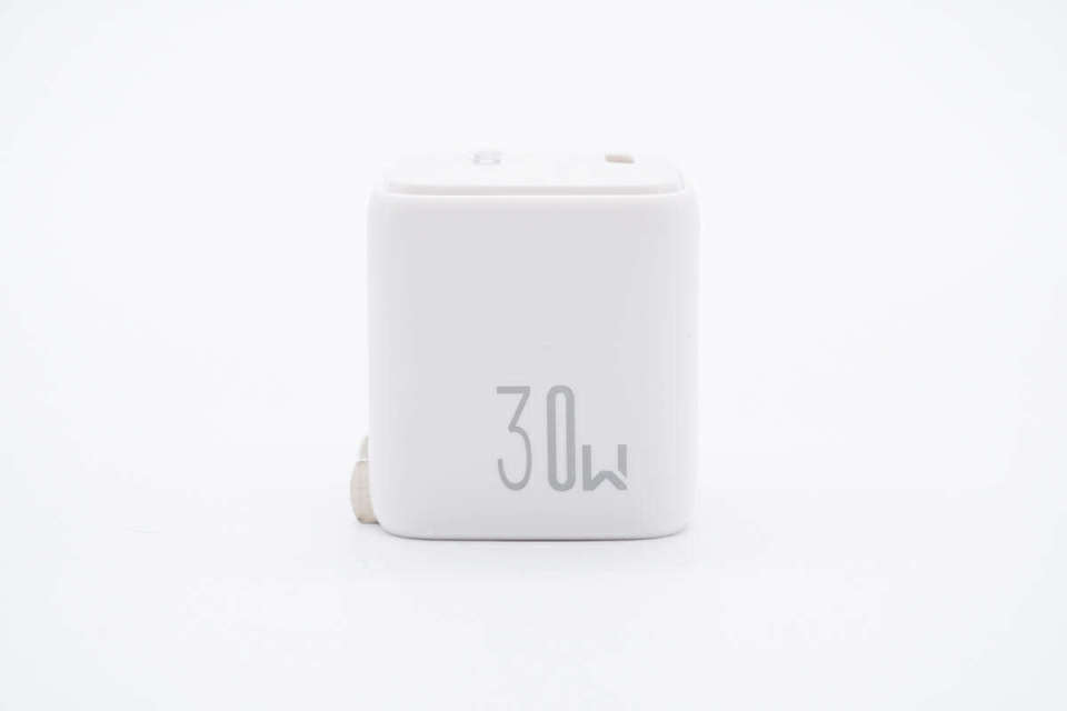小巧迷你，大麥30W氮化鎵快充拆解 iPhone 15新機(jī)用戶的理想充電伴侶